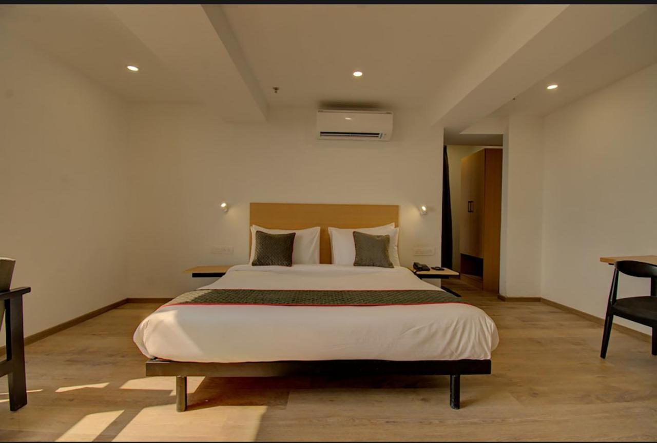 Shagun Hotel 바도다라 외부 사진